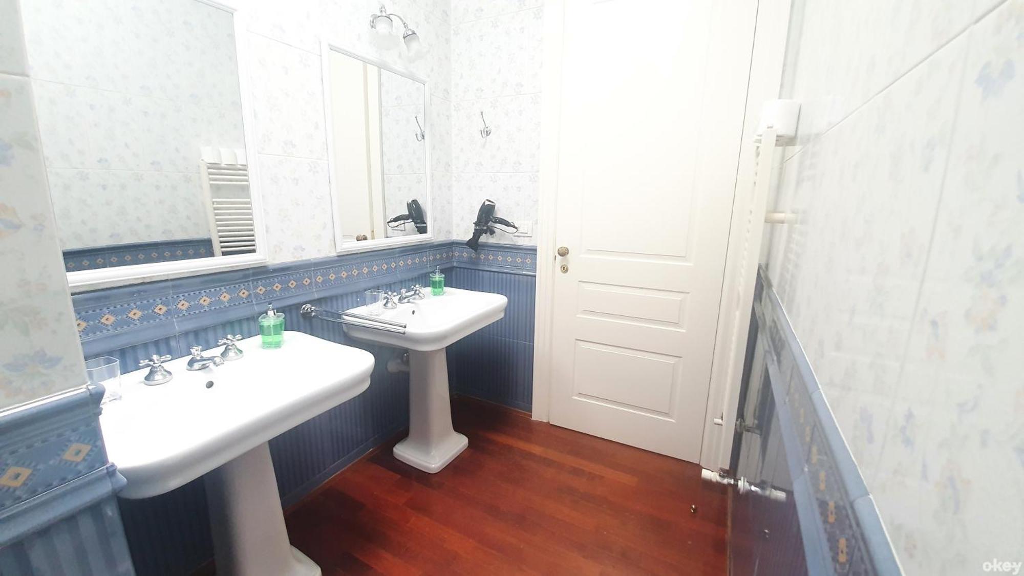 Dimora Alighieri - Bari Centro Apartment Luaran gambar